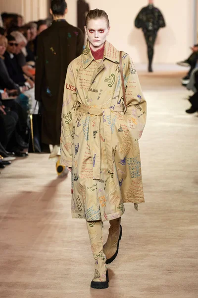 Look 29
